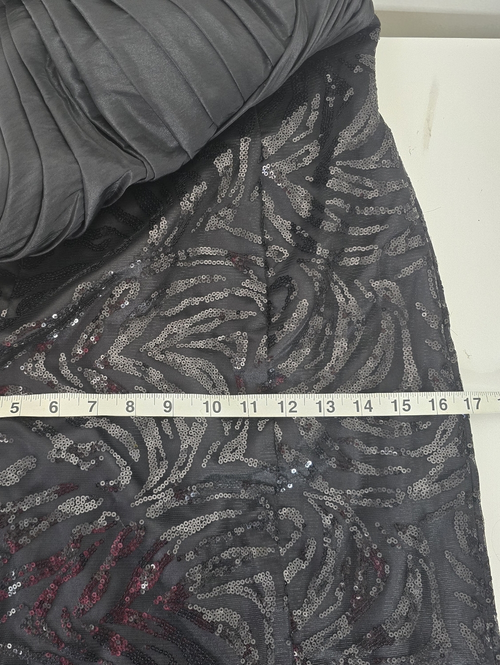 Tony Bowls La Gala Black Sequin Pleated One Shoulder Formal Gown 4 Mermaid Hem - Picture 12 of 16